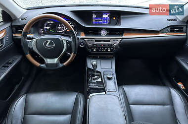 Седан Lexus ES 2012 в Днепре