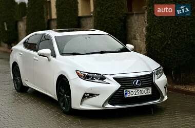Седан Lexus ES 2017 в 