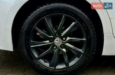 Седан Lexus ES 2017 в 