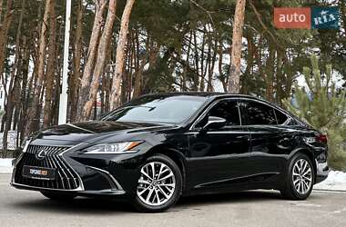 Седан Lexus ES 2022 в Киеве