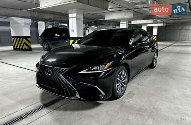 Седан Lexus ES 2023 в Дніпрі