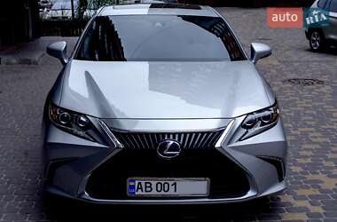 Седан Lexus ES 2018 в Вінниці