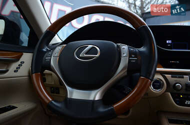 Седан Lexus ES 2013 в Києві