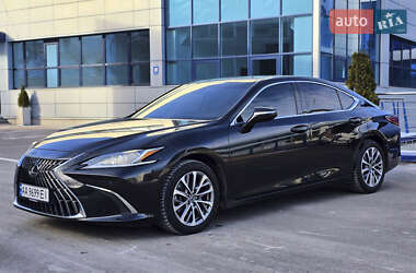 Седан Lexus ES 2021 в 