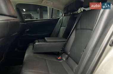 Седан Lexus ES 2022 в 