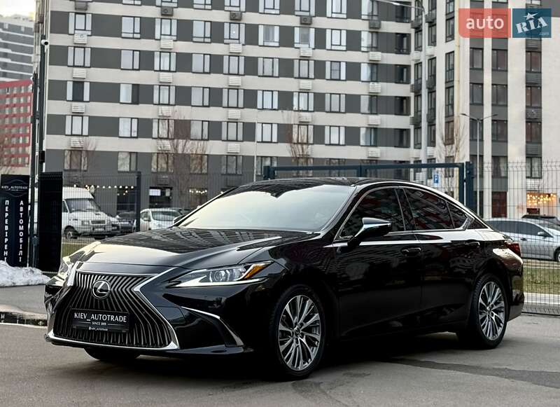 Седан Lexus ES 2019 в Киеве