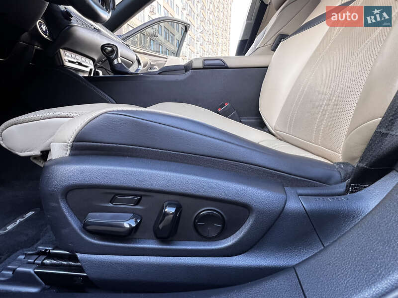 Седан Lexus ES 2019 в Одессе