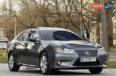 Седан Lexus ES 2013 в Одесі