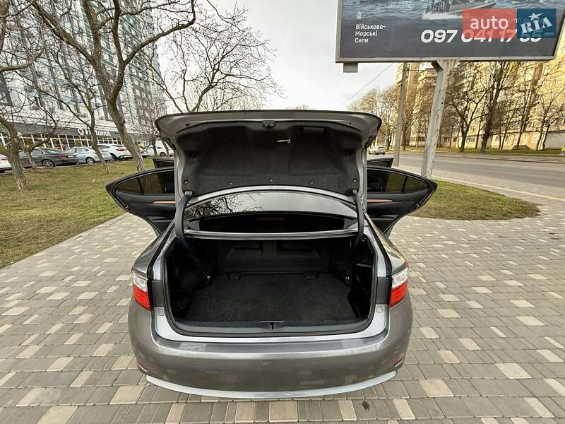 Седан Lexus ES 2013 в Одесі фото 9 Седан Lexus ES 2013 в Одесі