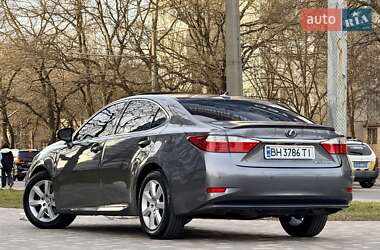 Седан Lexus ES 2013 в Одесі