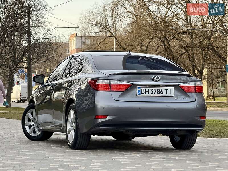 Седан Lexus ES 2013 в Одесі фото 87 Седан Lexus ES 2013 в Одесі