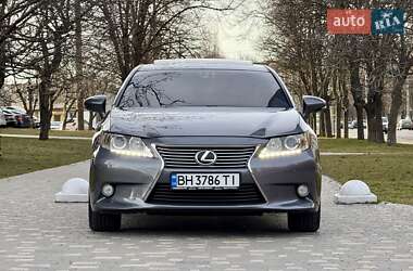 Седан Lexus ES 2013 в Одесі