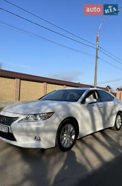 Седан Lexus ES 2013 в Киеве