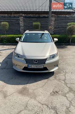 Седан Lexus ES 2014 в Дніпрі