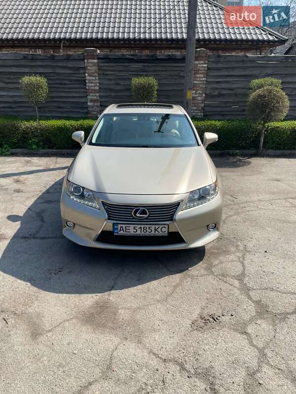 Седан Lexus ES 2014 в Днепре
