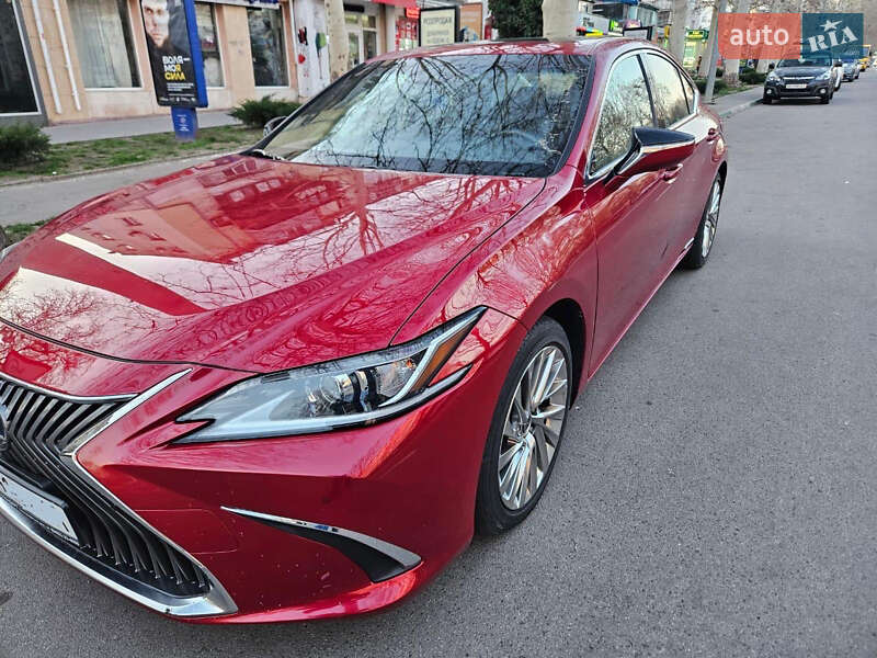 Седан Lexus ES 2018 в Одесі