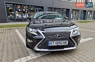 Седан Lexus ES 2016 в 