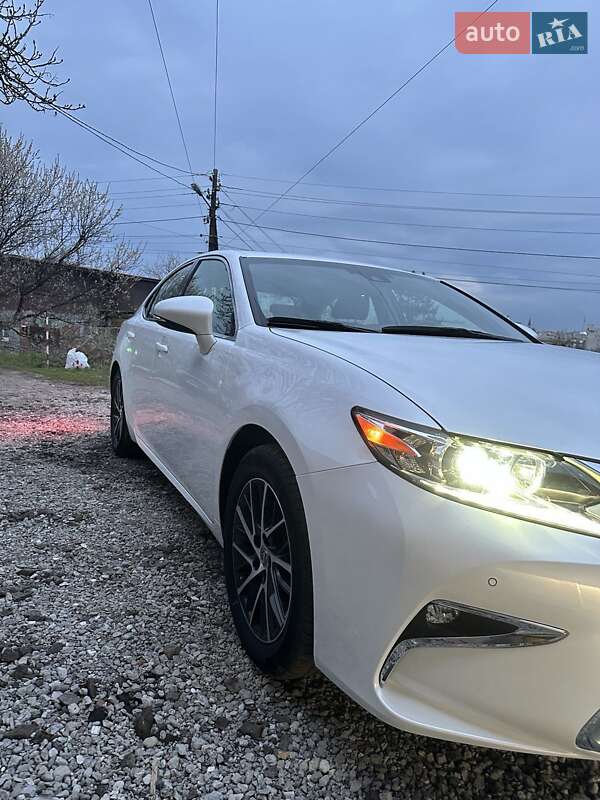 Седан Lexus ES 2017 в Харькове