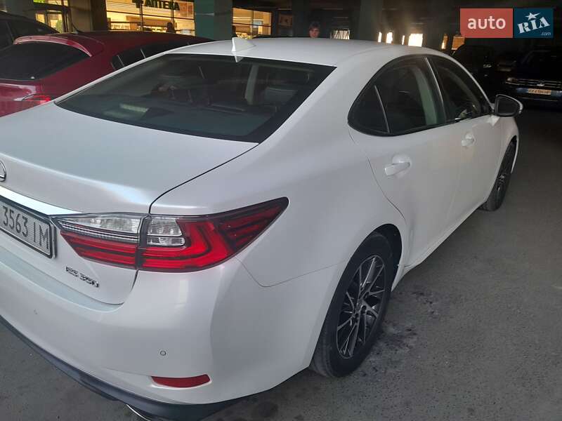 Седан Lexus ES 2017 в Харькове