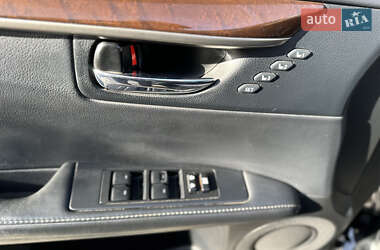 Седан Lexus ES 2015 в 
