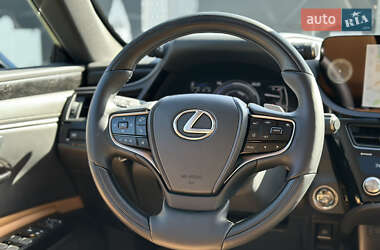 Седан Lexus ES 2023 в 