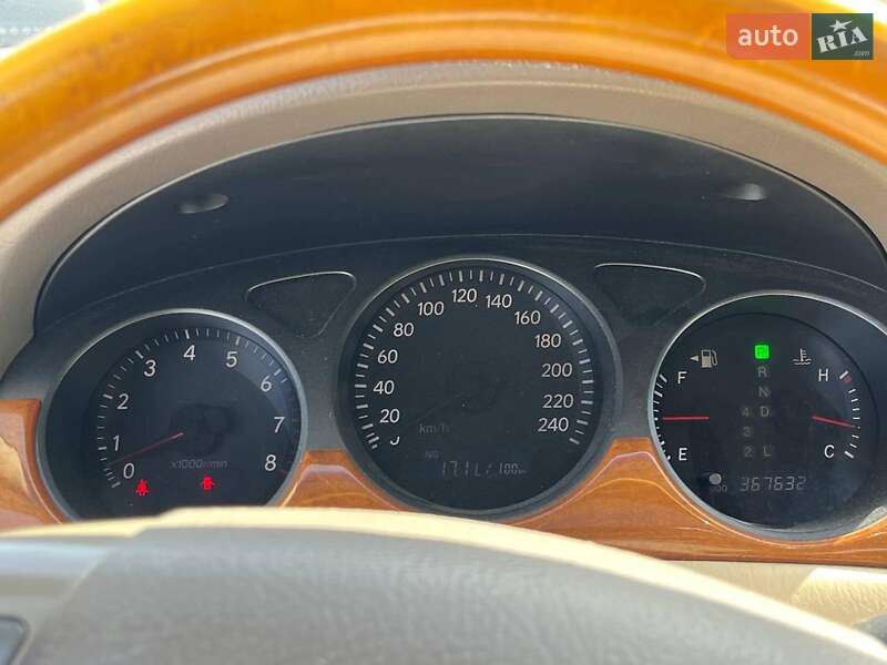 Седан Lexus ES 2004 в Львове