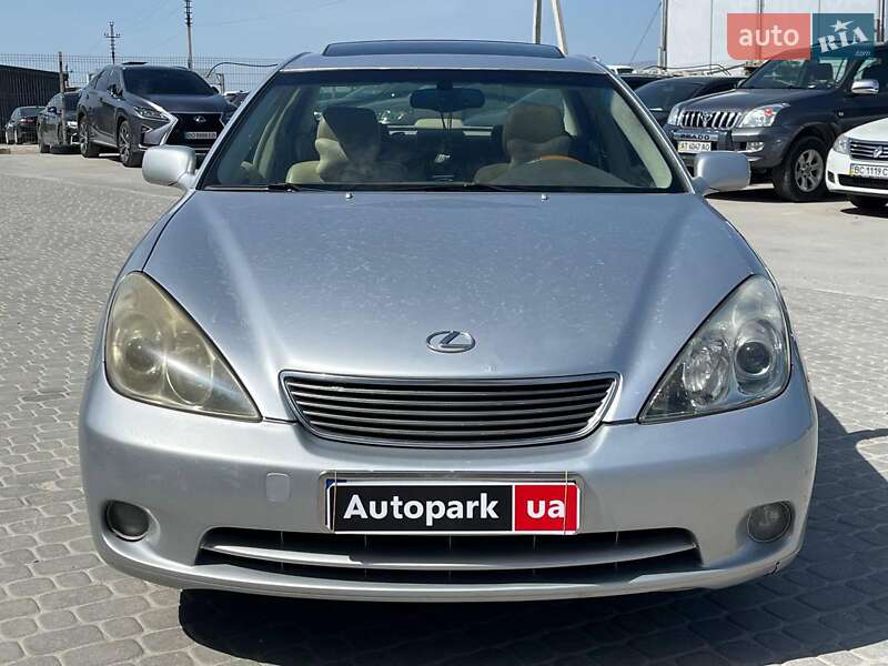 Седан Lexus ES 2004 в Львове