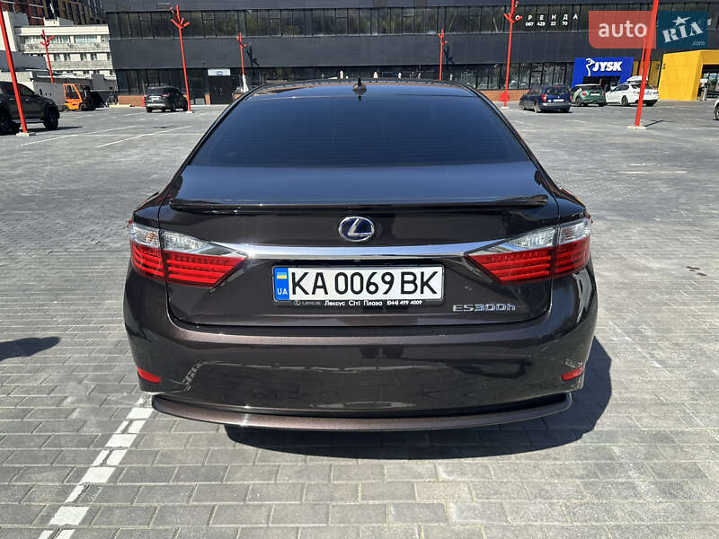 Седан Lexus ES 2012 в Киеве
