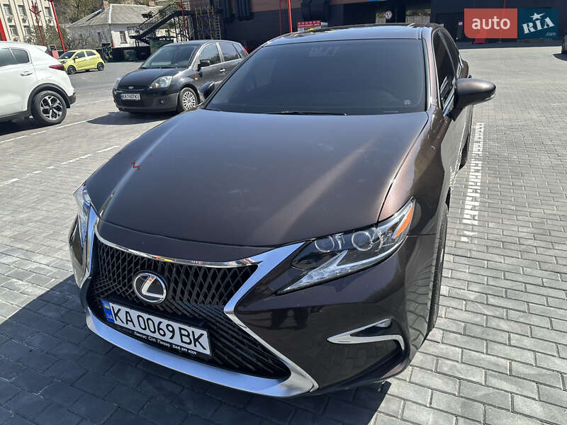 Седан Lexus ES 2012 в Киеве