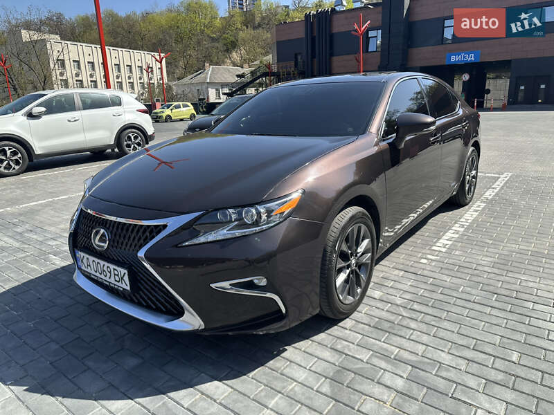 Седан Lexus ES 2012 в Киеве