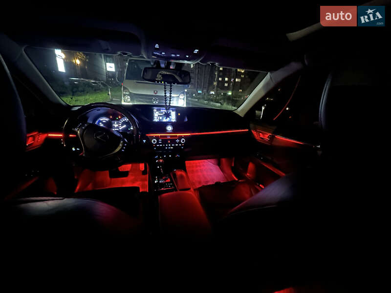 Седан Lexus ES 2012 в Киеве