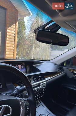 Седан Lexus ES 2015 в 