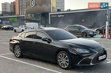 Седан Lexus ES 2020 в Киеве