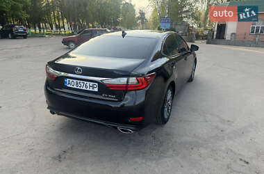 Седан Lexus ES 2018 в 