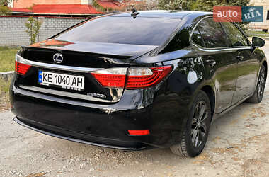 Седан Lexus ES 2012 в 