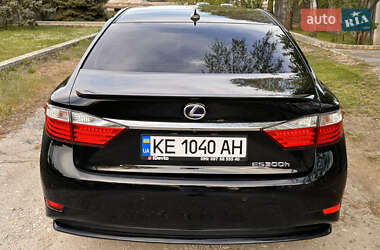Седан Lexus ES 2012 в 