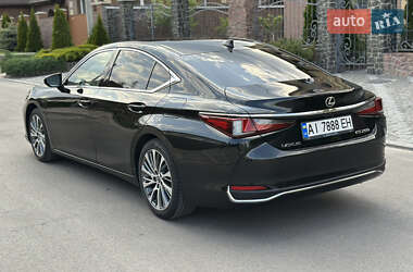 Седан Lexus ES 2021 в 