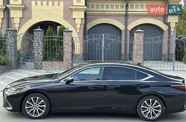 Седан Lexus ES 2021 в 