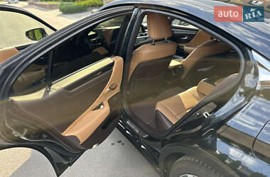 Седан Lexus ES 2021 в 