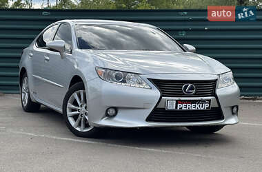 Седан Lexus ES 2014 в Киеве