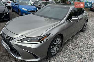 Седан Lexus ES 2019 в Киеве