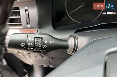 Седан Lexus ES 2013 в 