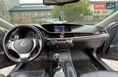 Седан Lexus ES 2013 в 
