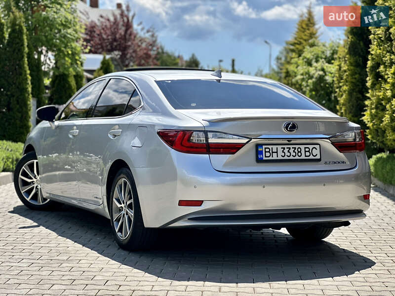 Седан Lexus ES 2015 в Одессе