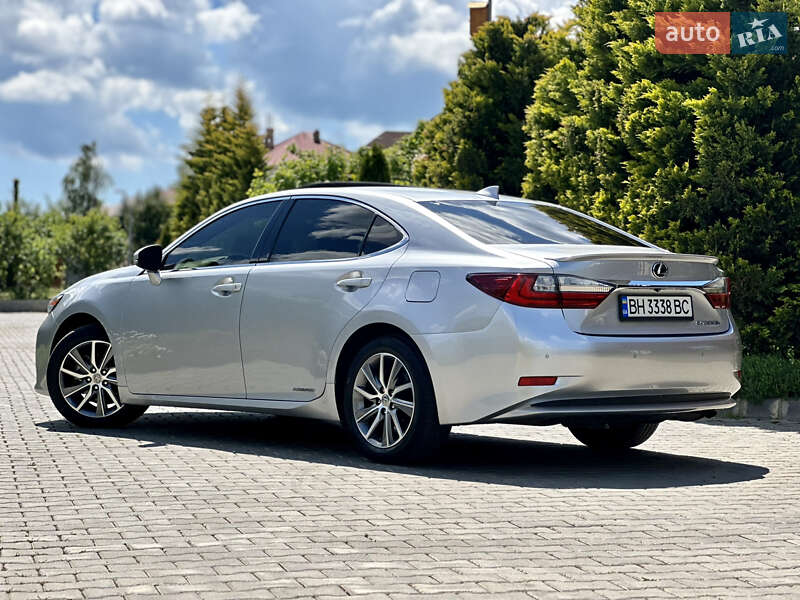 Седан Lexus ES 2015 в Одессе