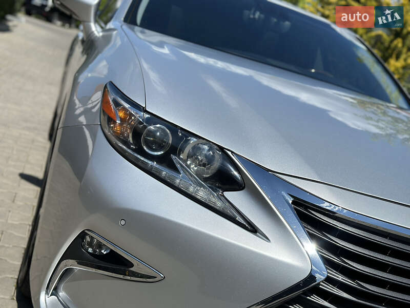 Седан Lexus ES 2015 в Одессе