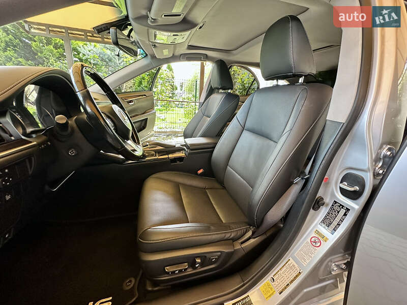 Седан Lexus ES 2015 в Одессе