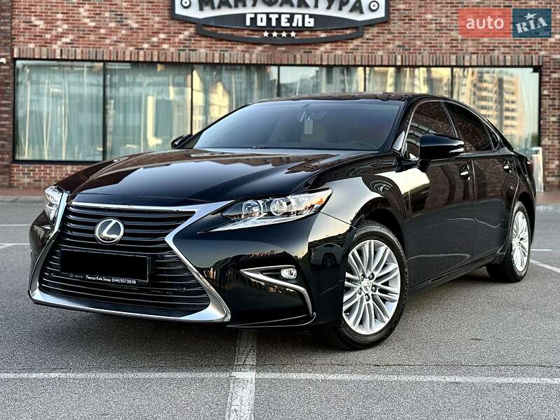 Седан Lexus ES 2016 в 