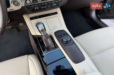 Седан Lexus ES 2016 в 