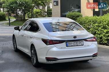 Седан Lexus ES 2020 в 